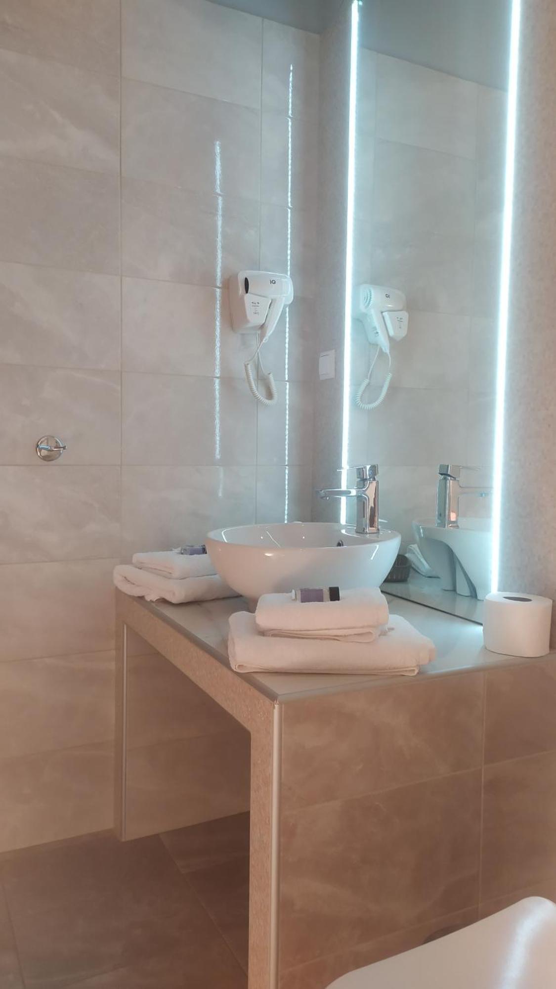 Smallhotel - Vevi Esterno foto